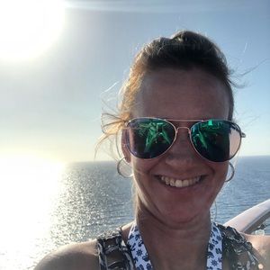 Meet your Posher, Diane